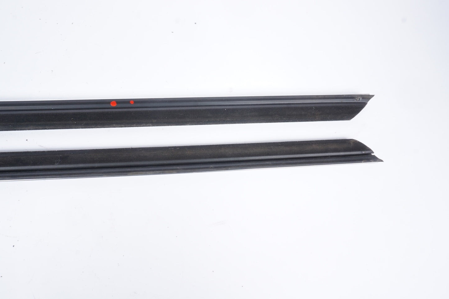 10-13 MERCEDES-BENZ C207 COUPE FRONT LEFT & RIGHT DOOR CHROME MOLDING