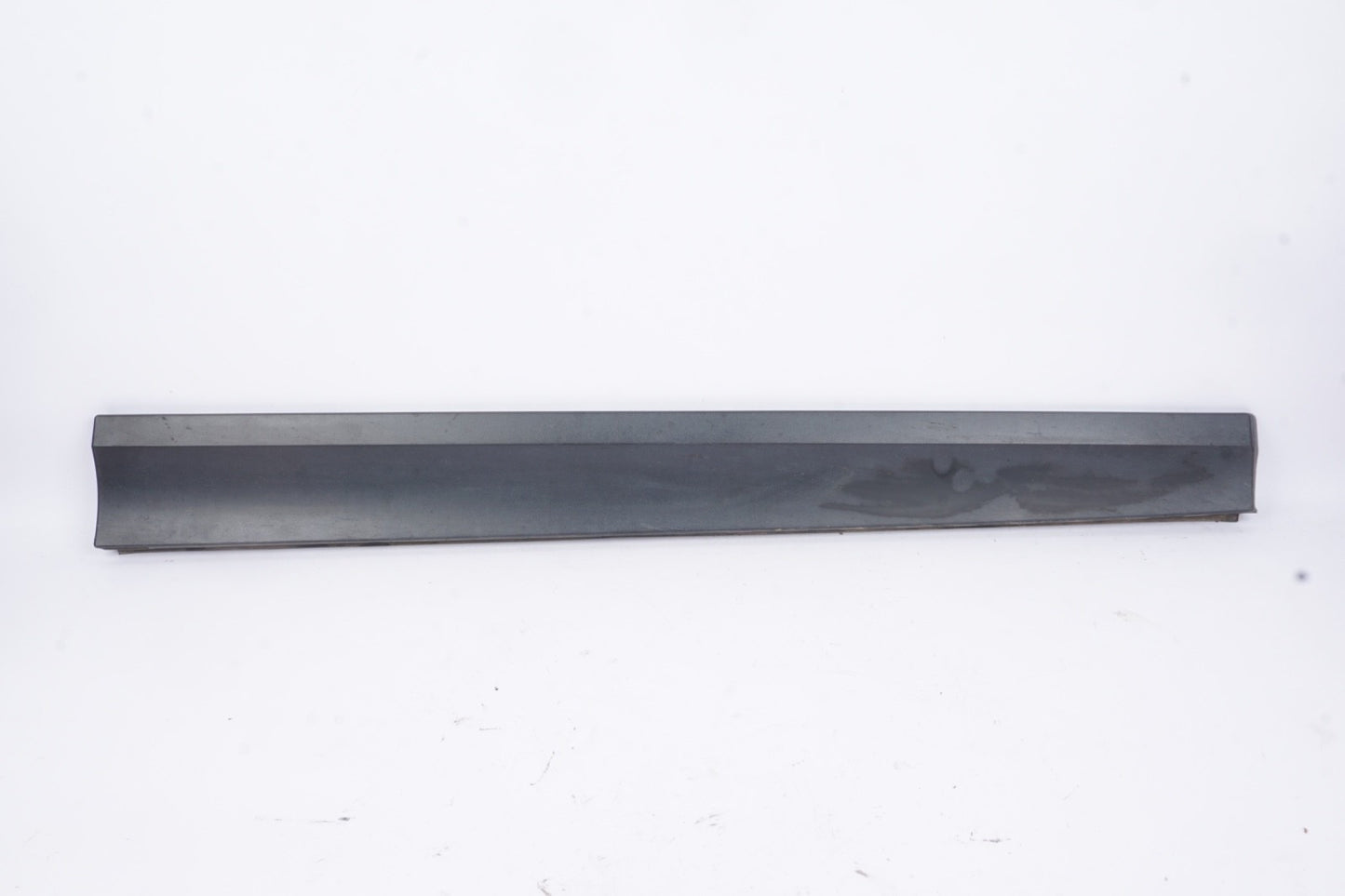 11-18 BMW X3 X4 (F25 26) FRONT RIGHT LOWER DOOR MOULDING TRIM (w/o M or X-LINE)