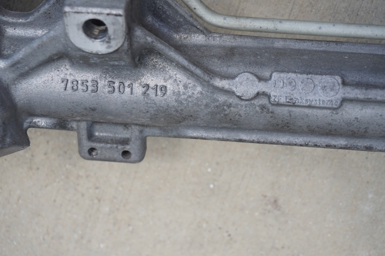 2008 - 2013 BMW 328i Front Lower Power Steering Rack & Pinion 6777459 OEM