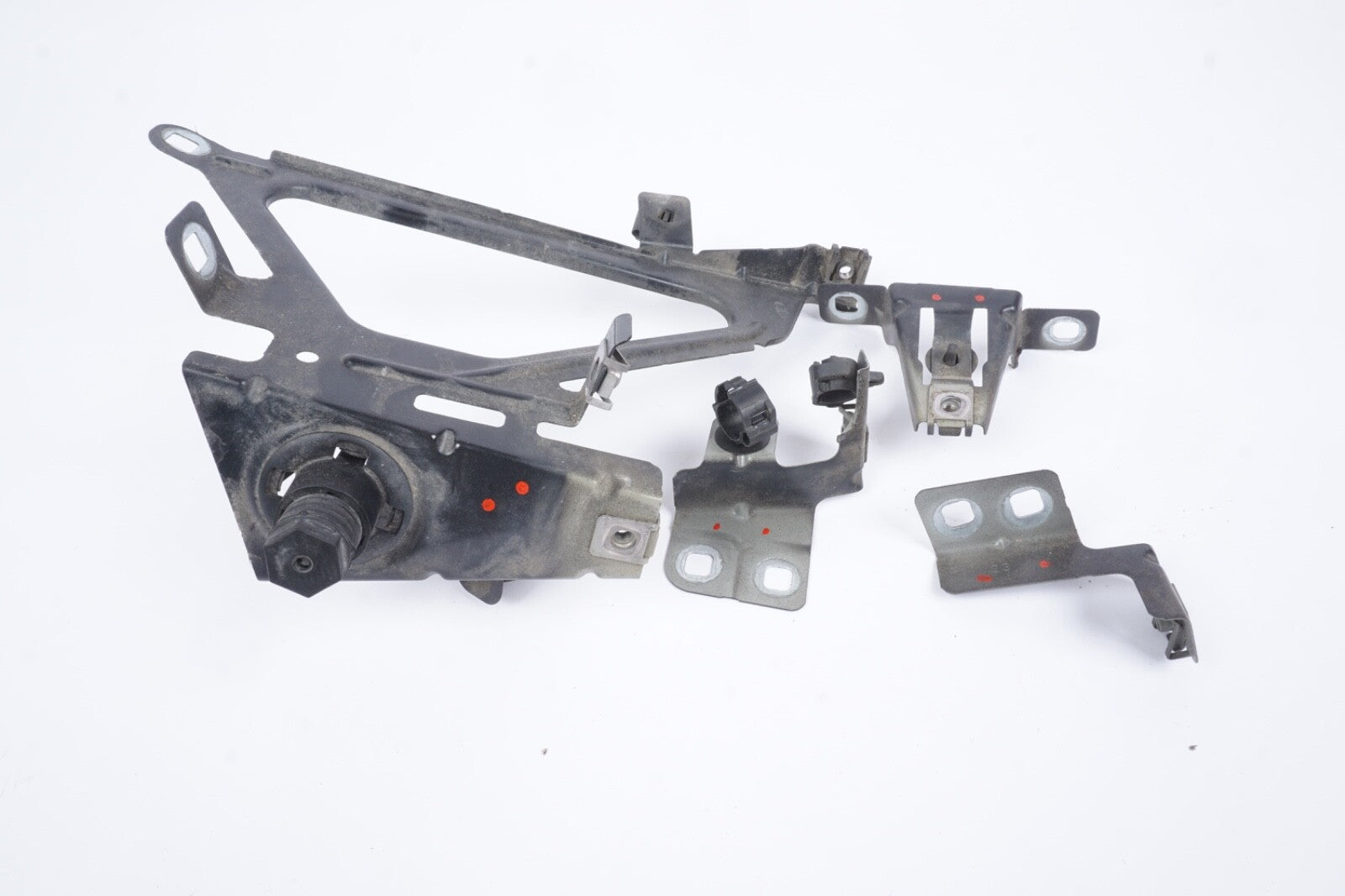 2009 -2015 BMW 740 750 F01 F02 Front Right Left Fender Mount Bracket OEM