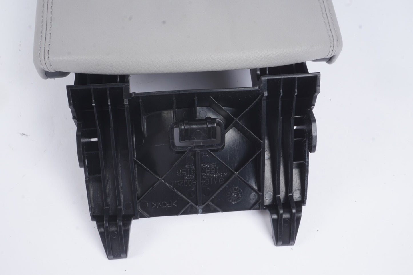 06-12 Mercedes W164 ML350 Center Console Armrest Storage Door Lid OEM