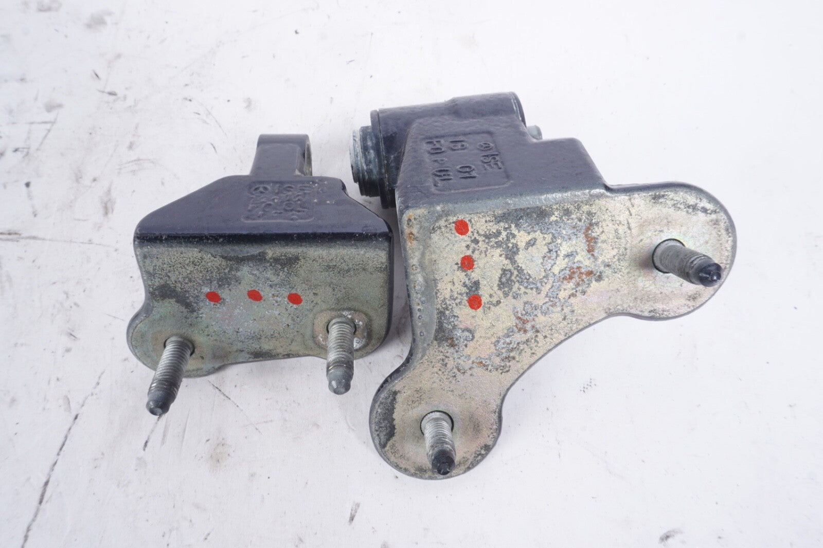 2008 - 2014 Mercedes-Benz C250 C350 C300 Door Hinges Rear Left OEM