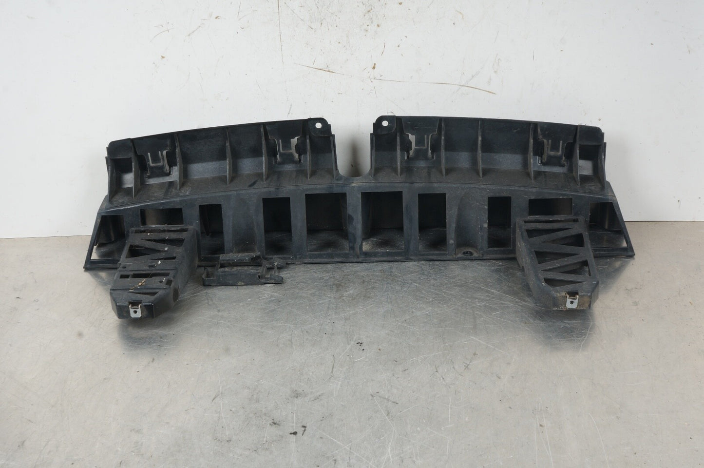 2007-2013 BMW X5 - REAR Bumper Mount Bracket (Center) 7158444
