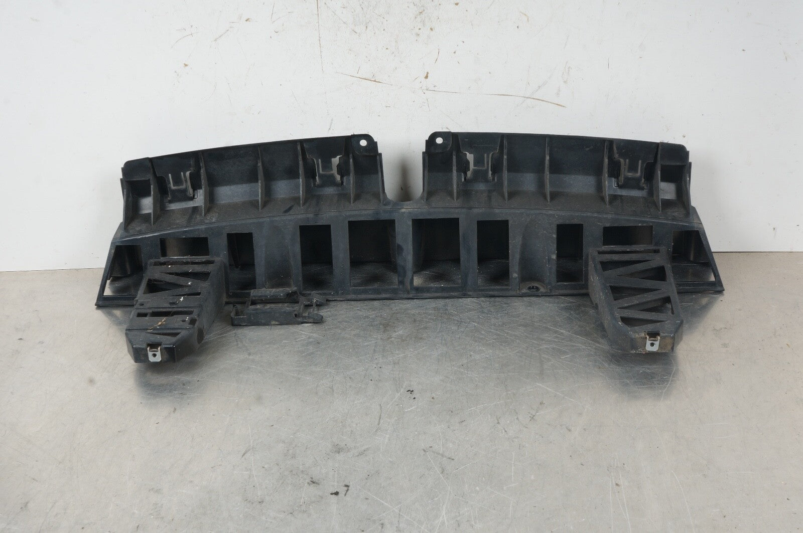 2007-2013 BMW X5 - REAR Bumper Mount Bracket (Center) 7158444