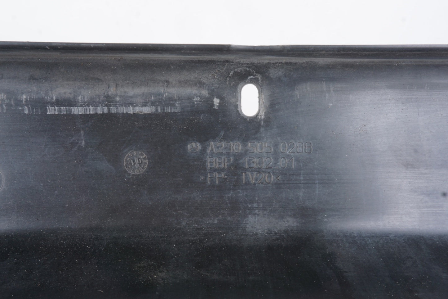 03-08 Mercedes R230 SL500 SL55 Upper Radiator Support Top Cover 2305050288 Oem