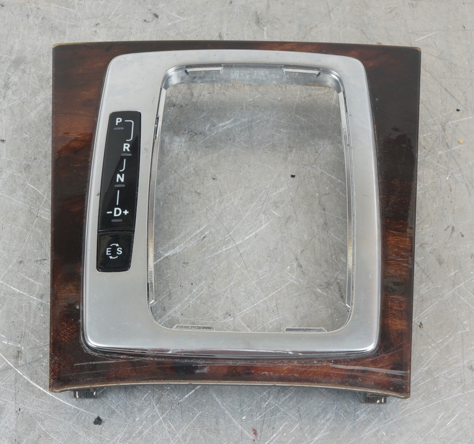 08-14 Mercedes W204 C250 E350 C350 GLK Center Console Shift Shifter Bezel Trim