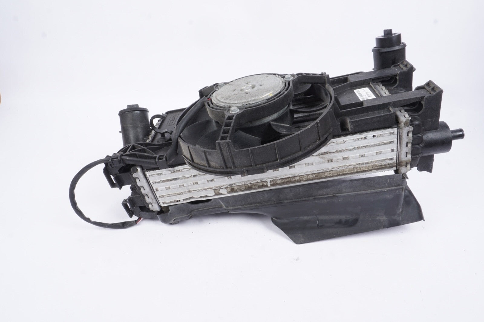 2015 2018 Ford Focus 1.0L Engine Radiator And Cooling Fan Assembly BV61-8C607-KA
