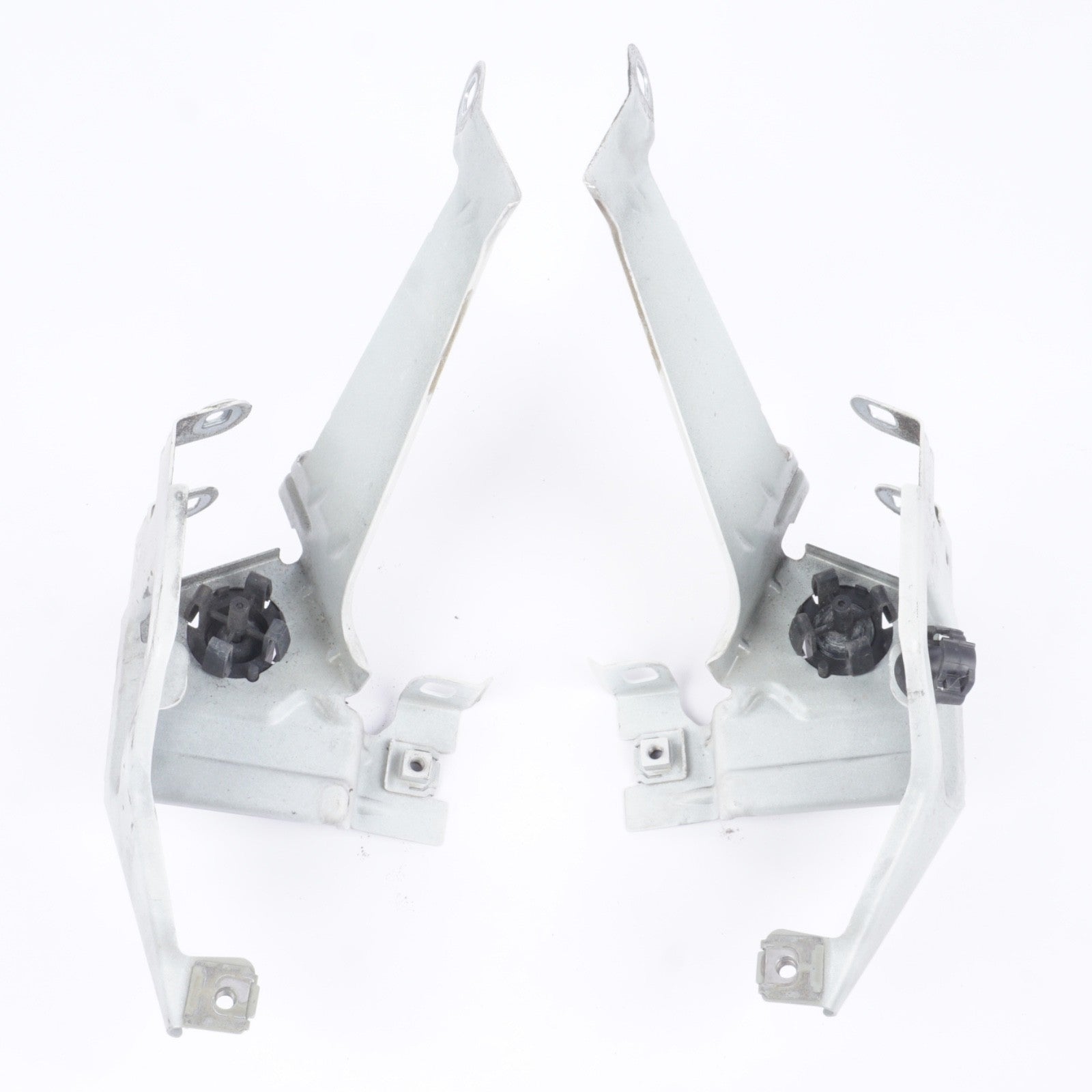12-19 OEM BMW Front Left Right Fender Bracket White 7230583 F13 F06 F12