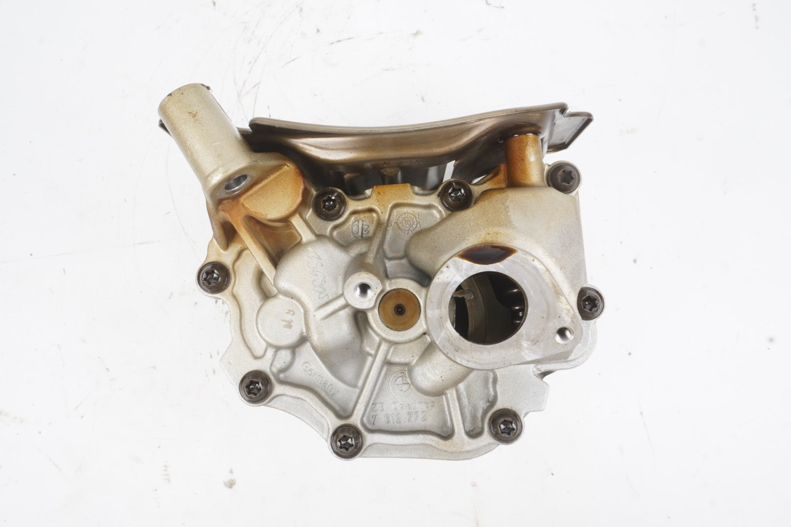 2008-2019  BMW 550 650 750 X5 X6 N63 S63 4.4L Engine Motor Oil Pump Assmbly OEM