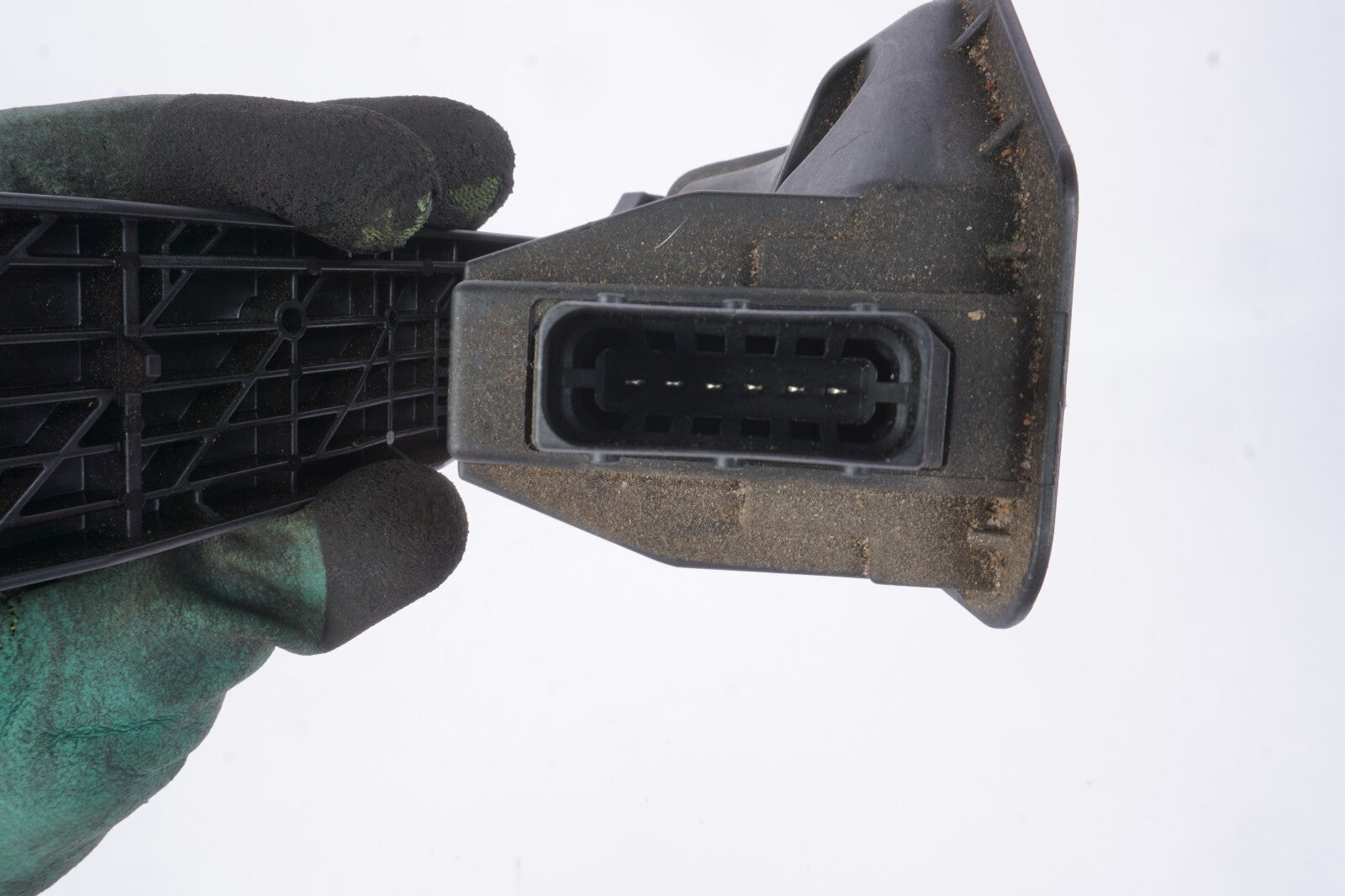 2017 - 2022 Alfa Romeo Giulia Gas Pedal Throttle Travel Sensor OEM
