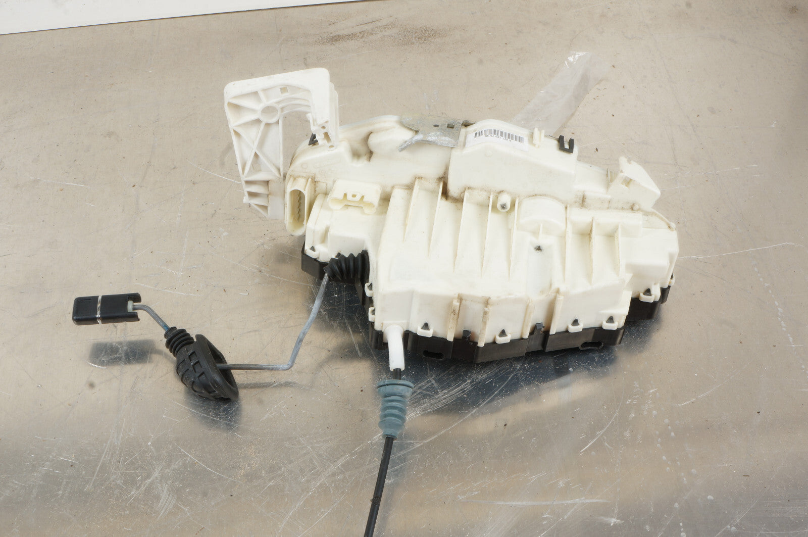 2007 - 2013 MERCEDES W221 S550 CL550 FRONT LEFT DRIVER SIDE DOOR LOCK  OEM