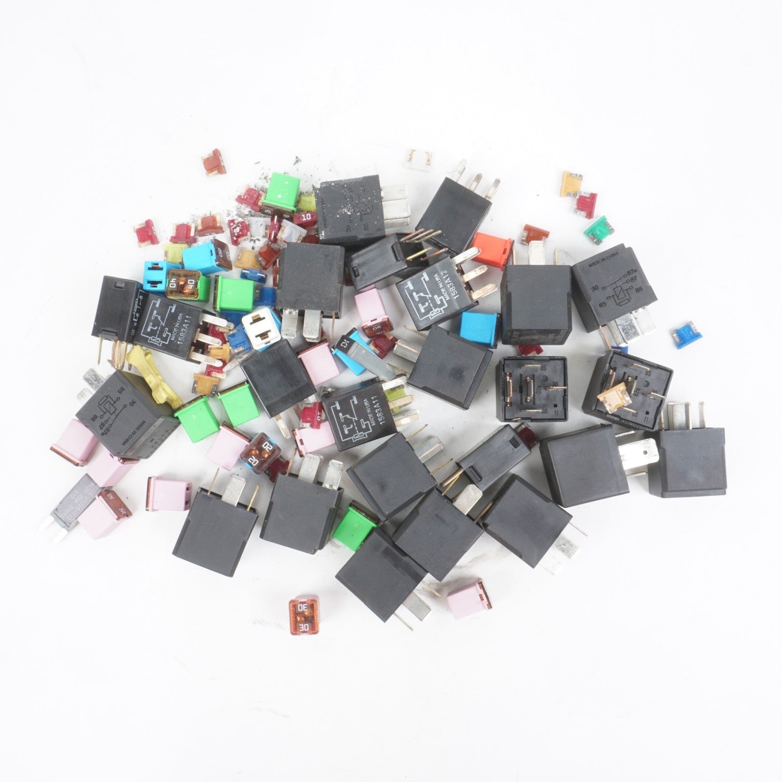 2014 - 2017 Maserati Ghibli Fuse Relays Fuses OEM