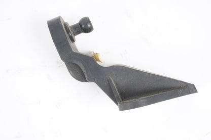 11-17 AUDI A8L A8 Right Engine Air Intake Bracket 4H0133570A OEM