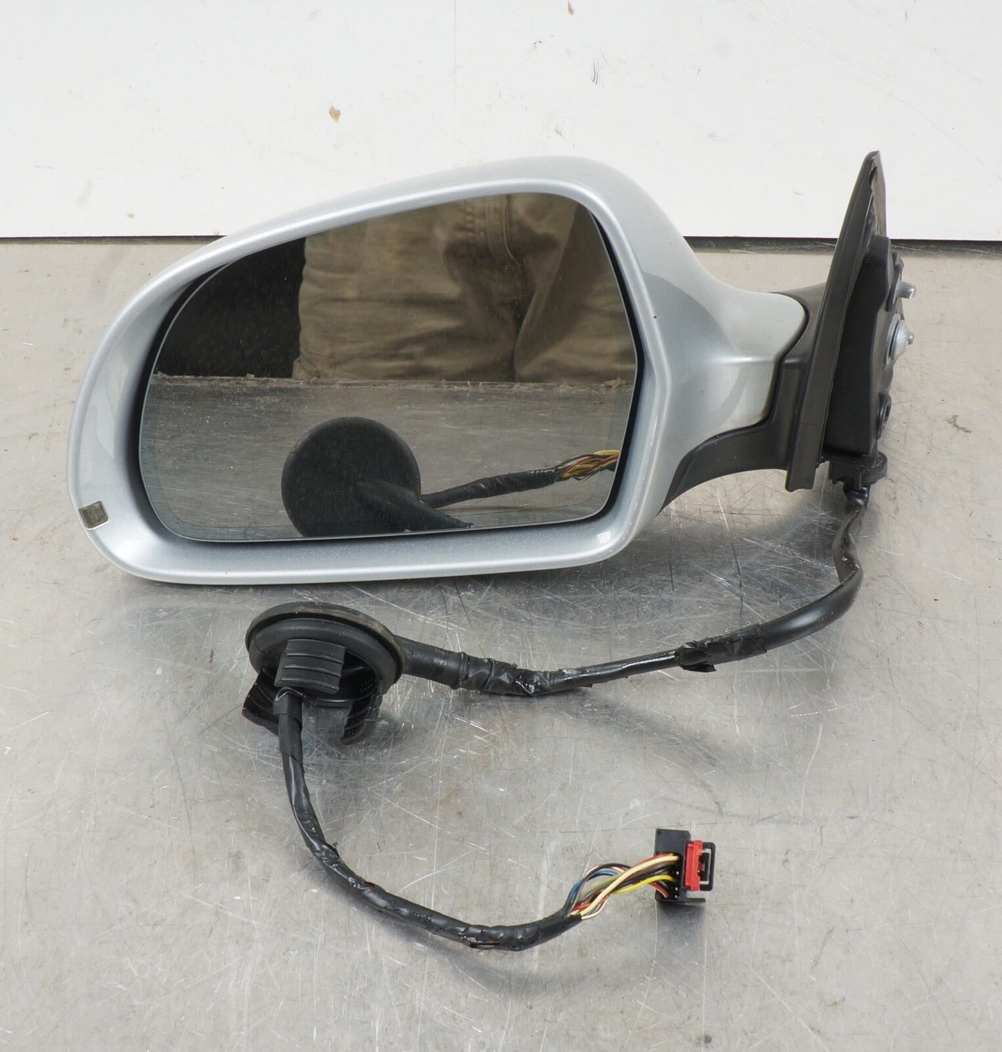 2009-2011 Audi A6 Driver Left Side View Power Door Mirror Light Grey