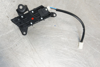 07-13 Mercedes W221 S550 CL600 Door Lock Switch Front Left Side 2218213051 OEM