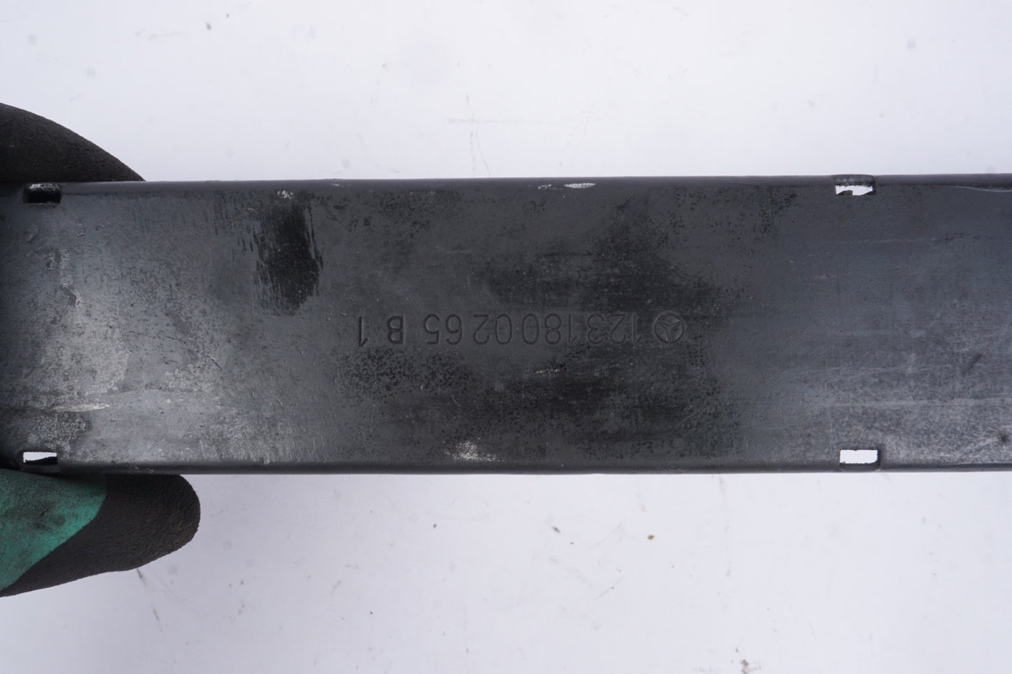 Oil Radiator Behr A1231800265 Compatible with Mercedes G W460 S W126 W123