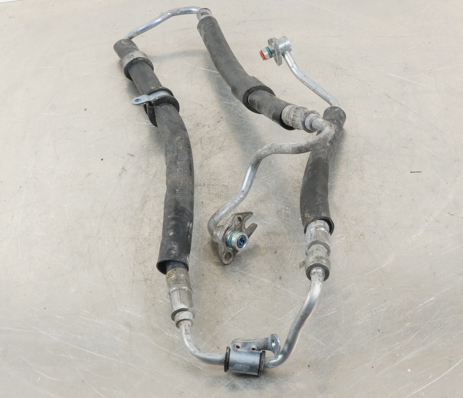 2011 - 2017 Audi A8L A8 D4 Power Steering Oil Hose Line Pipe
