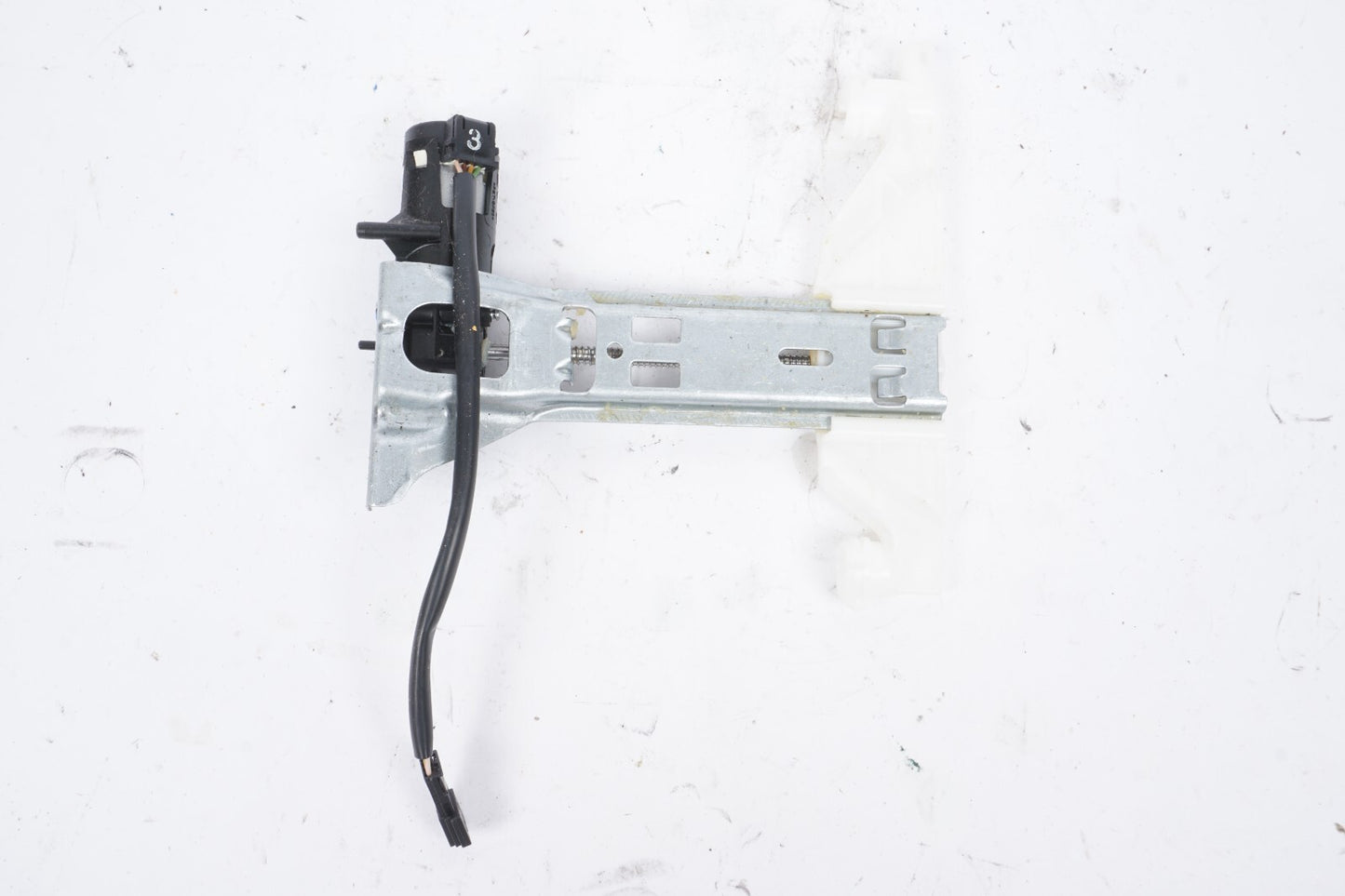 13-18 BMW 650i 640i Front Left Driver Seat Headrest Motor OEM