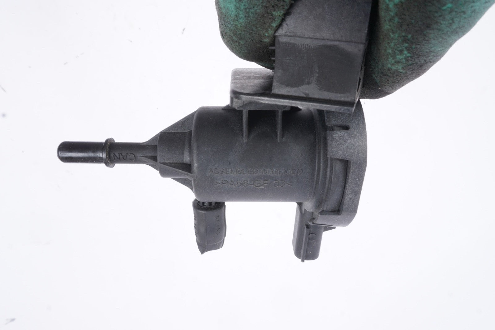 11-18 Mercedes W216 CL550 CLS550 S550 Fuel System Purge Valve 0014760532 OEM