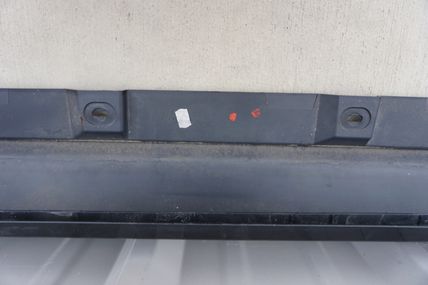 09-15 BMW F02 750Li 740Li ROCKER PANEL COVER MOLDING PASSENGER RIGHT OEM
