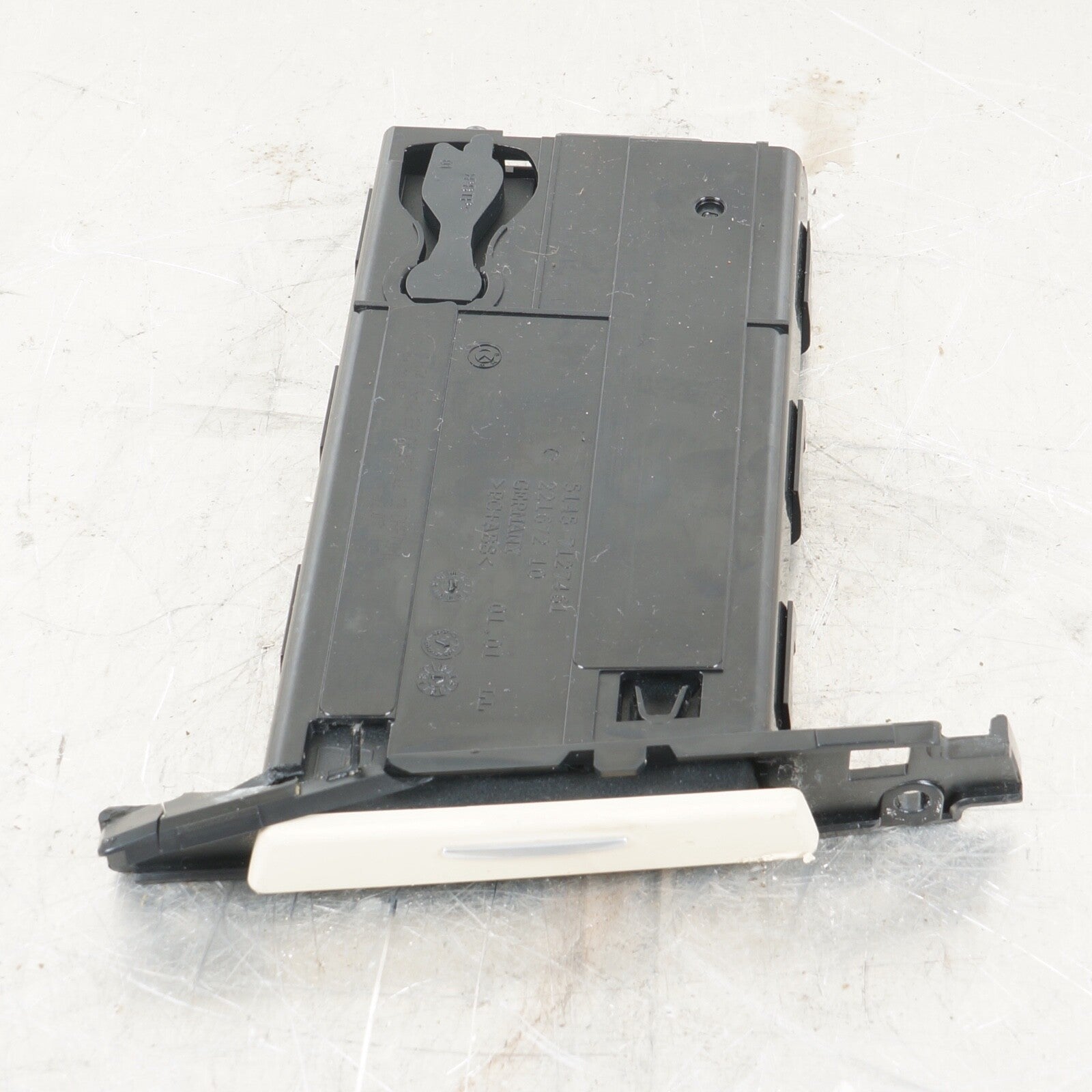 2007 - 2013 BMW 3-Series Front Right Dash Cup Holder Unit P: 7127461 OEM