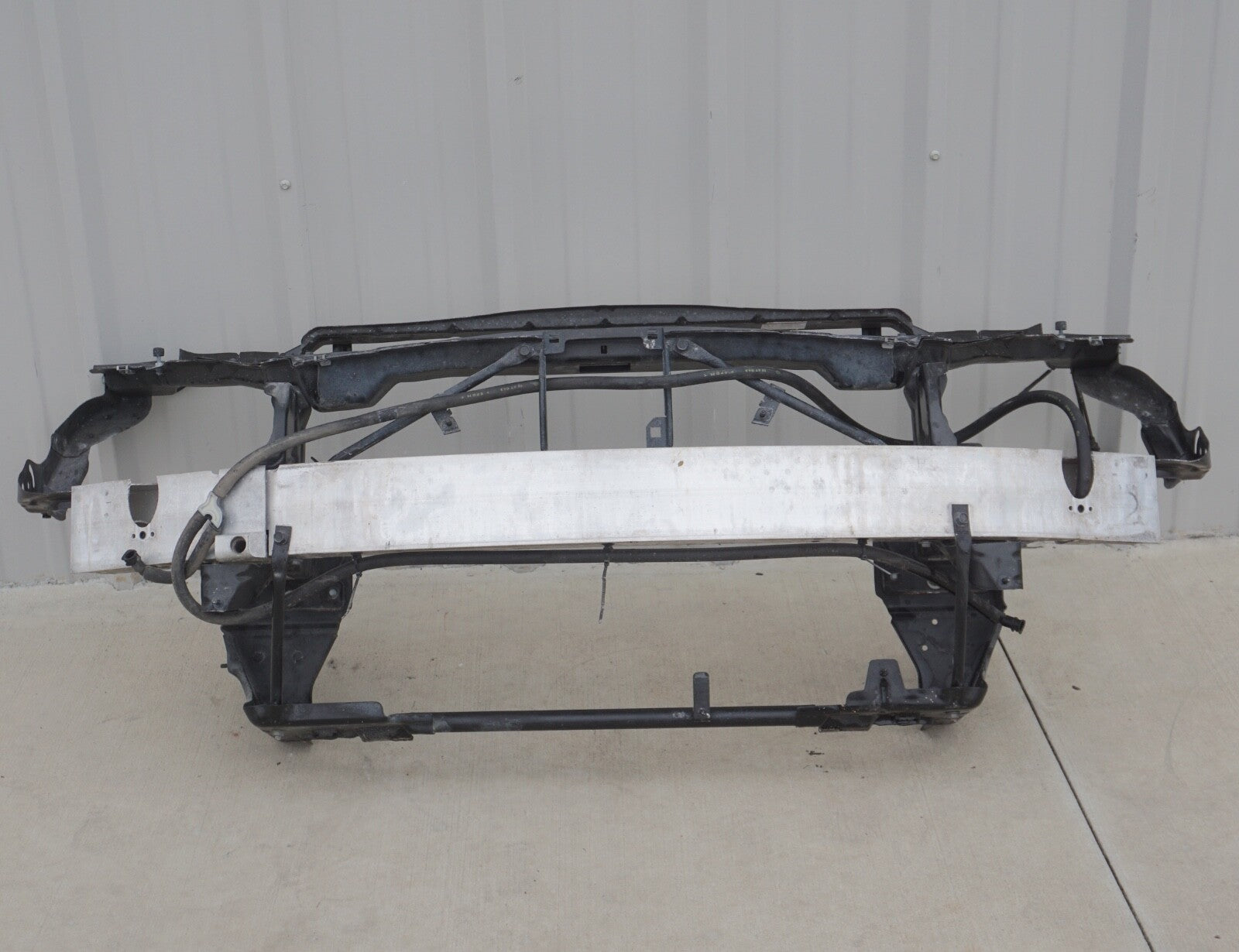 03 - 08 Mercedes SL500 SL550 Front Reinforcement Bar Upper Radiator Support Clip