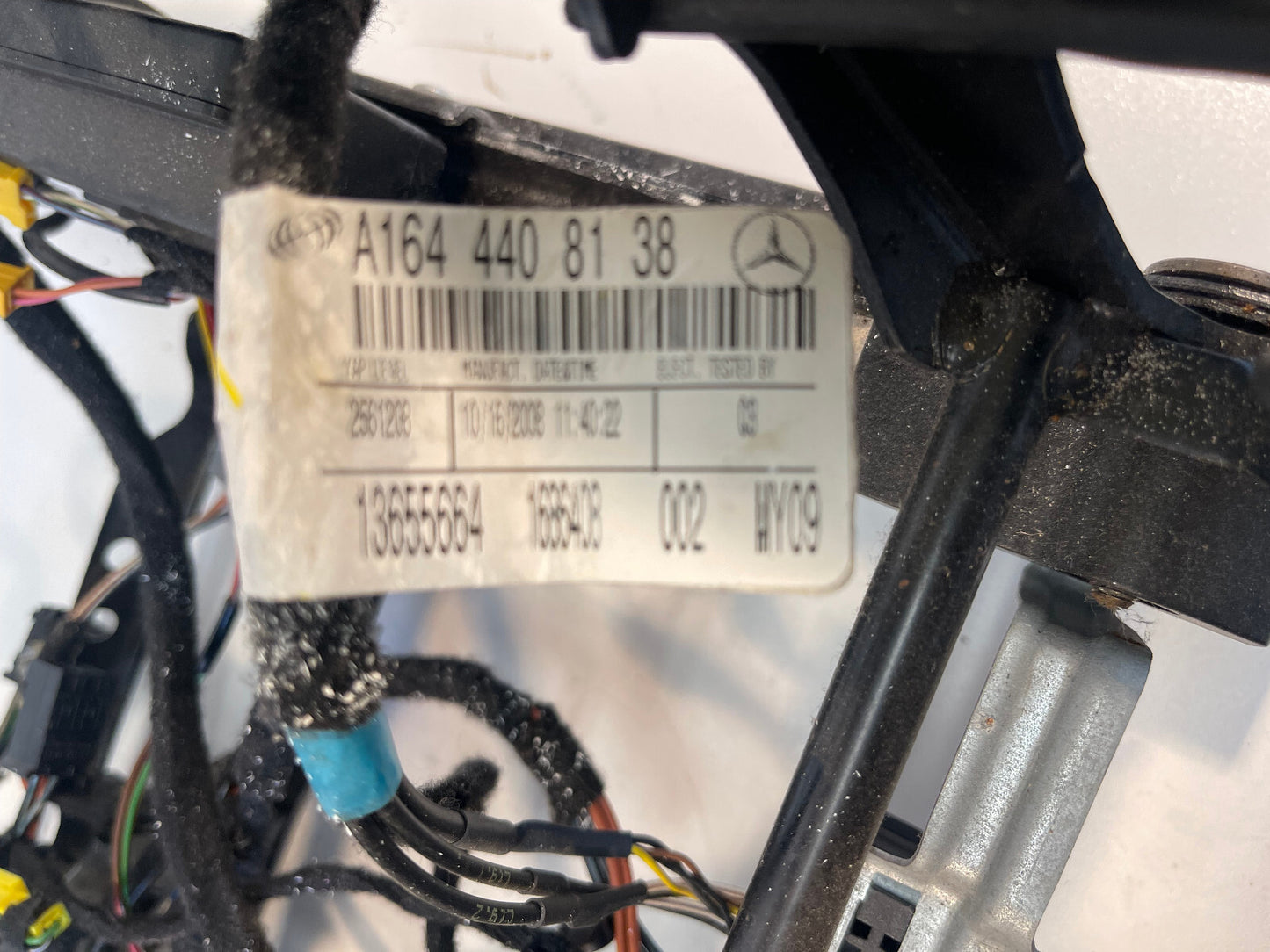 MERCEDES W251 W164 X164 R350 FRONT LEFT DRIVER SEAT TRACK RAIL W/ WIRE OEM