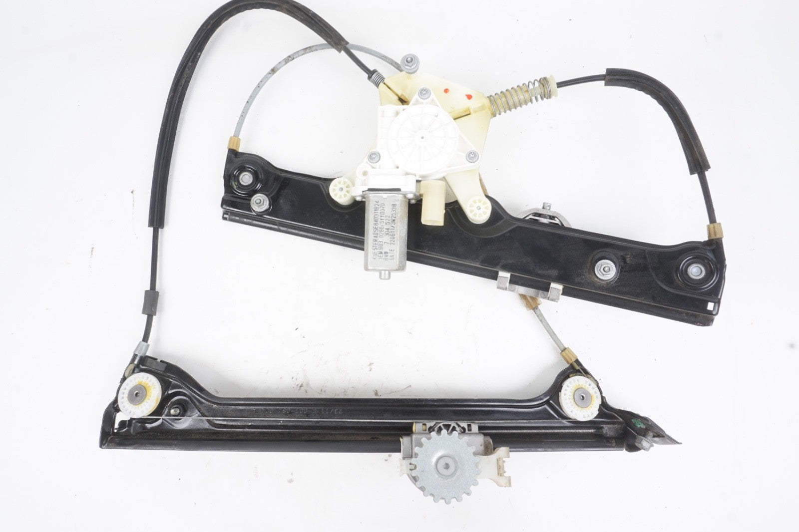2012 - 2018 BMW 650i Front Right Window Regulator W/ Motor OEM