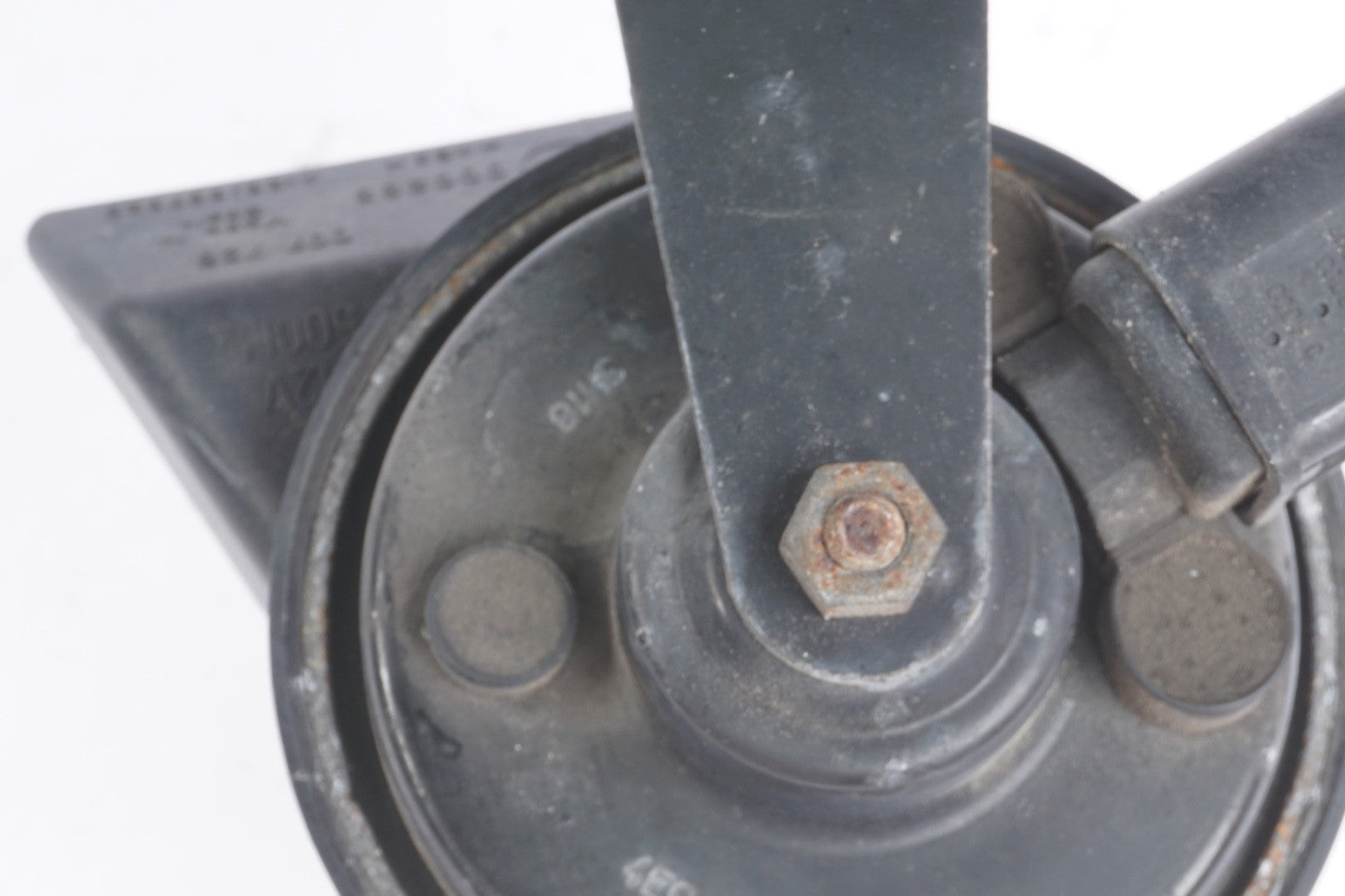 2004–2008 Audi  A8 High & Low Tone Horn Set OEM 8E0951221A 8E0951223A