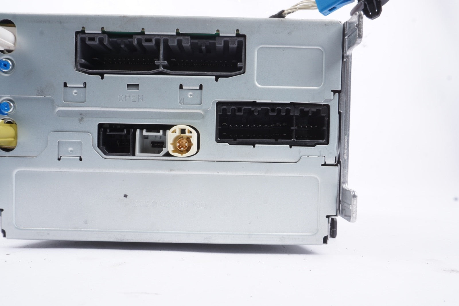 2014 - 2017 Maserati Ghibli Radio CD Player Head Unit Receiver 06700301980 OEM