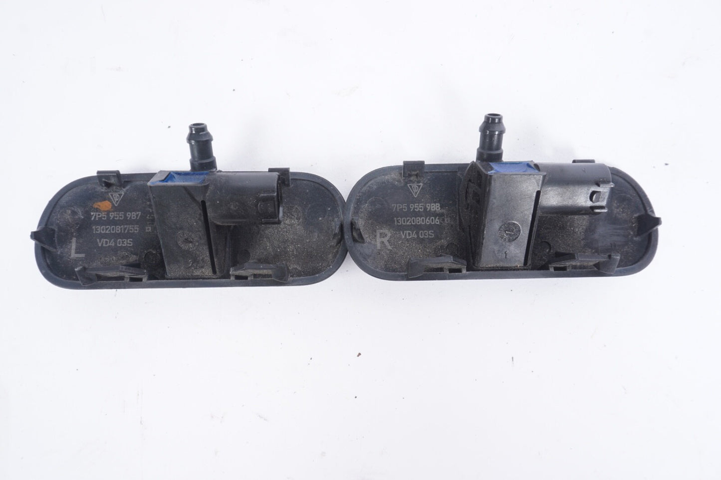 2011 - 2018 PORSCHE CAYENNE (958) WINDSHIELD WIPER SQUIRTER NOZZLE SET-2