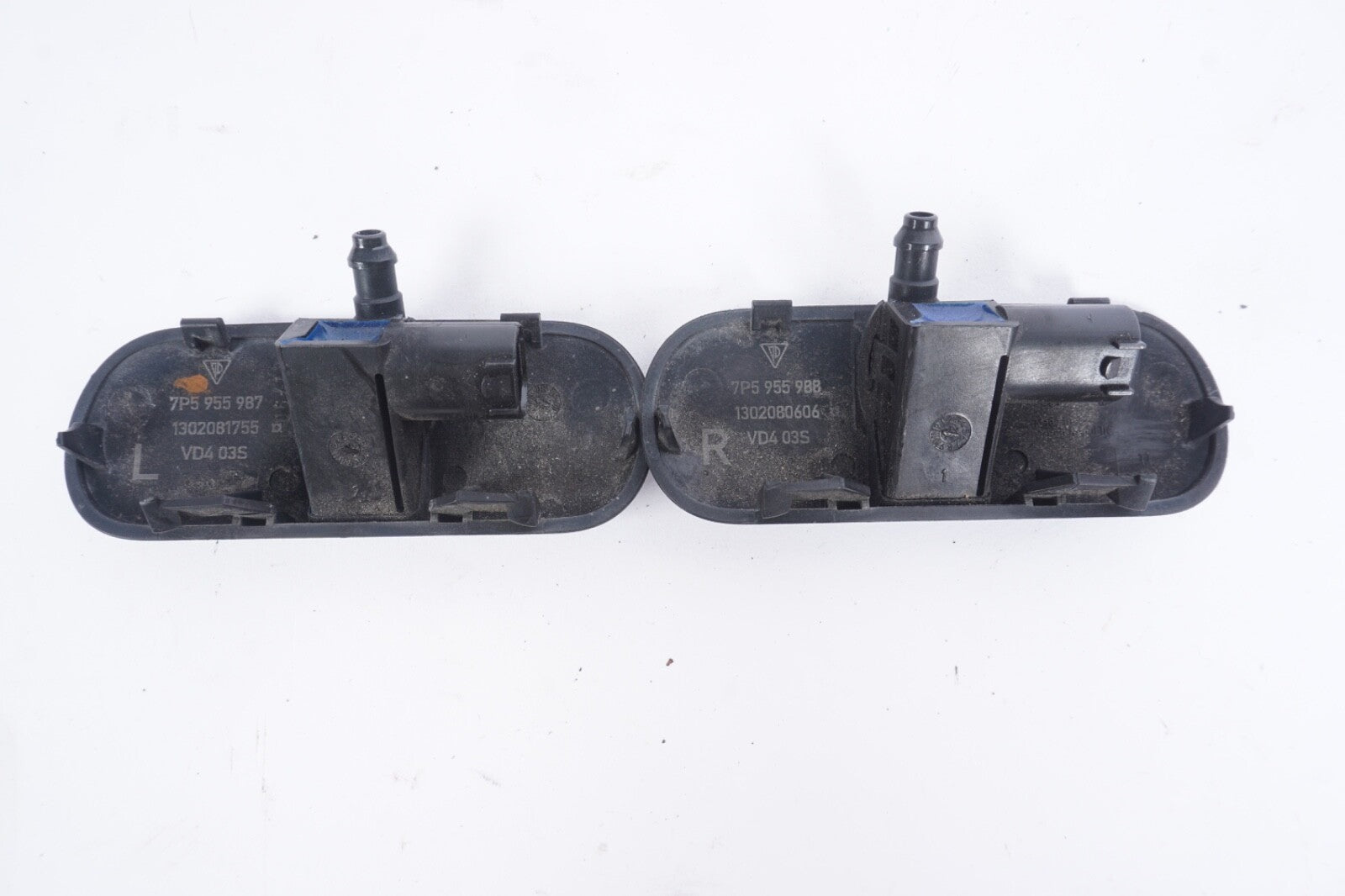 2011 - 2018 PORSCHE CAYENNE (958) WINDSHIELD WIPER SQUIRTER NOZZLE SET-2