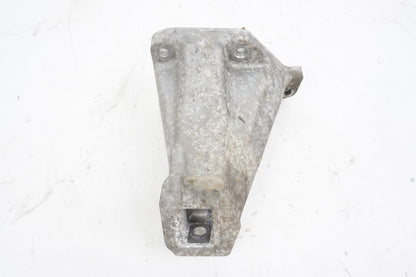 10-19 BMW 550i 650i 750i 4.4L N63 ENGINE LEFT DRIVER SIDE MOUNT BRACKET OEM