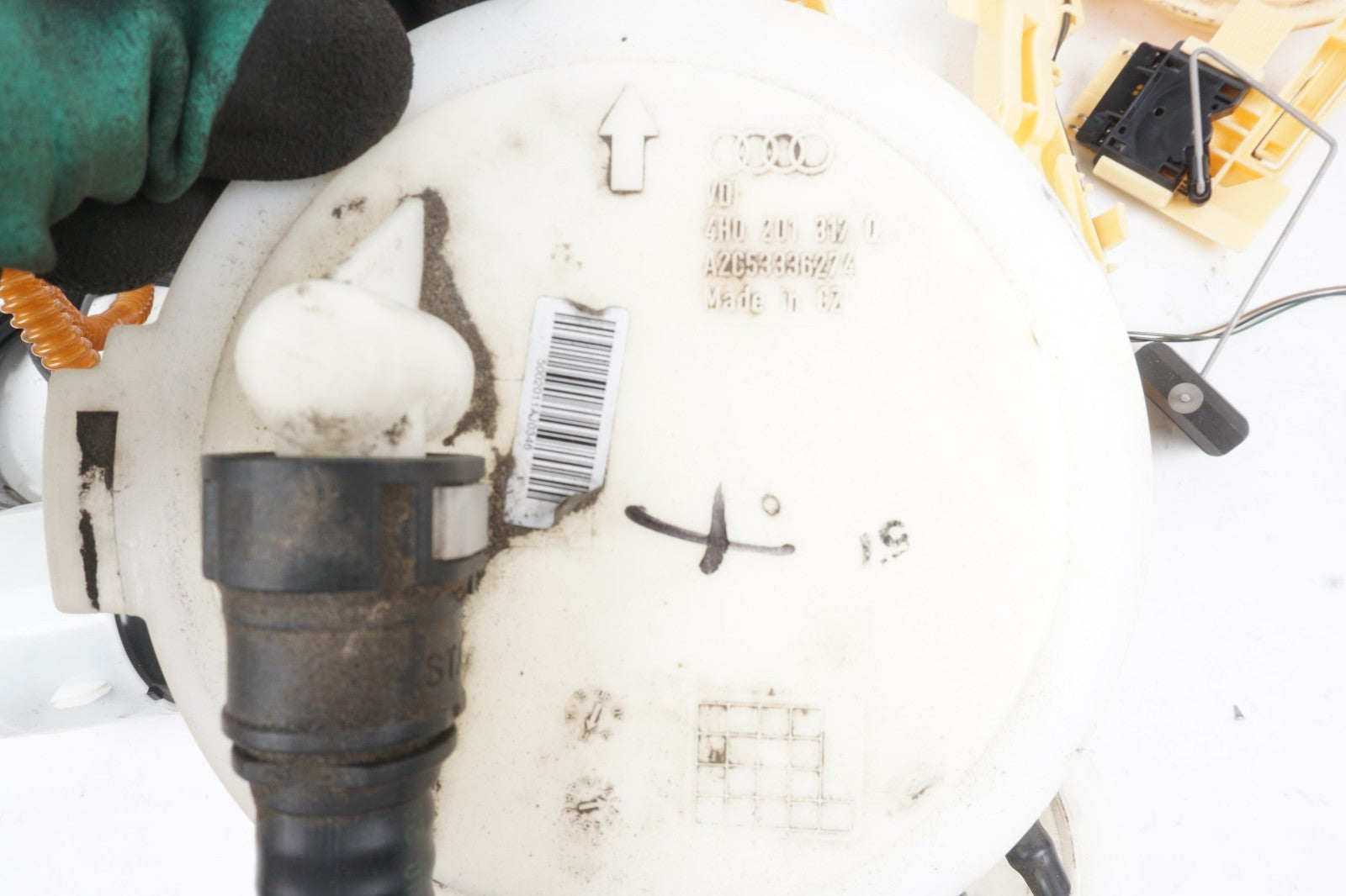 2011 - 2015 Audi A8 A8L Fuel Pump Set  OEM