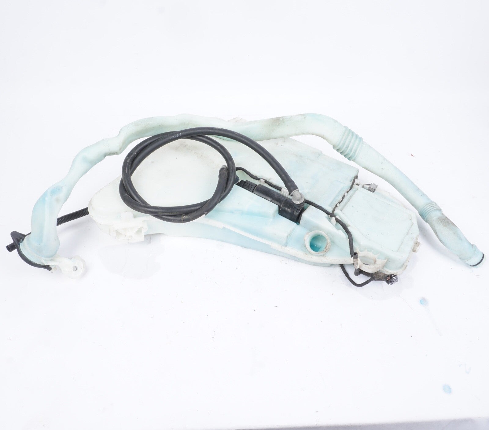 2010 - 2015 BMW 750i WINDSHIELD WASHER BOTTLE TANK MOTOR 8050439 OEM