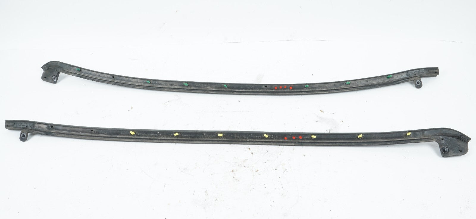 2017 - 2020 CHRYSLER PACIFICA REAR DOOR BODY GASKET RUBBER LEFT & RIGHT OEM