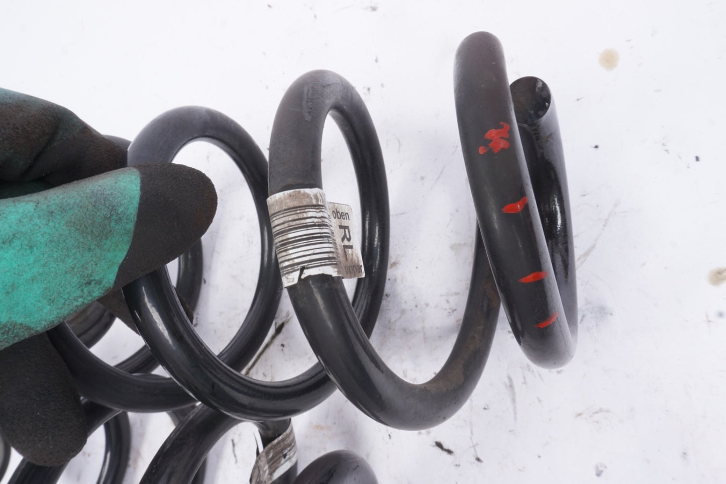 2018 - 2022 BMW X2 F39 FWD REAR LEFT & RIGHT SIDE COIL SPRING OEM SET