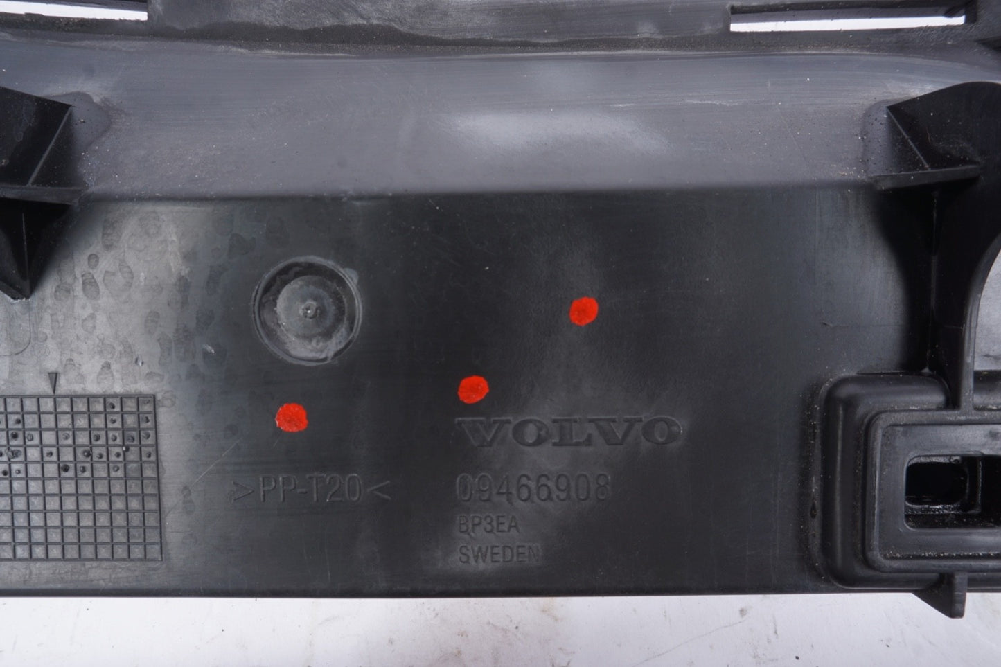 2006-2013 VOLVO C70 REAR BUMPER SUPPORT BRACKET RIGHT & LEFT SET OEM