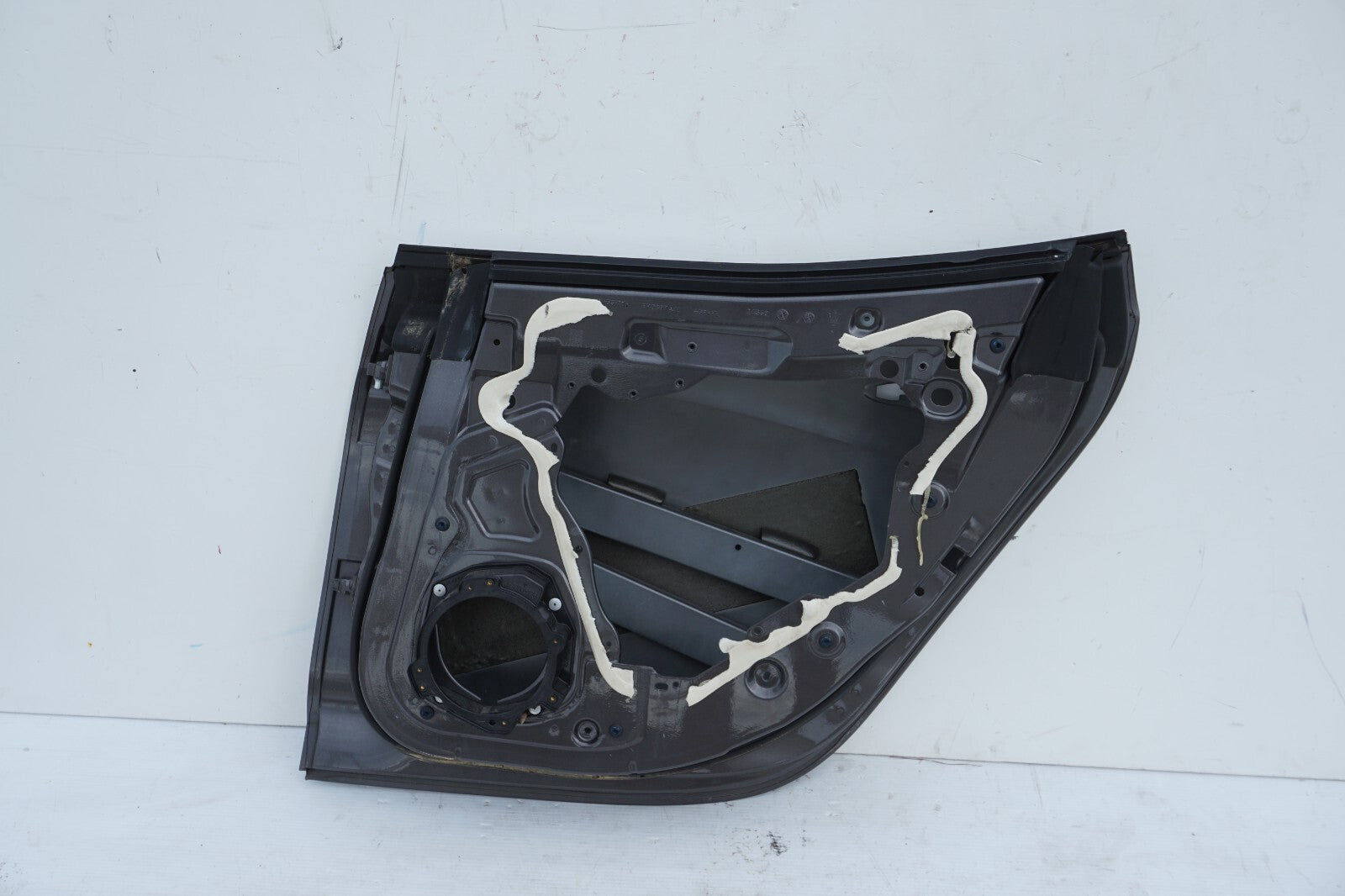 2014-2019 MASERATI GHIBLI REAR RIGHT PASSENGER SIDE DOOR SHELL  OEM