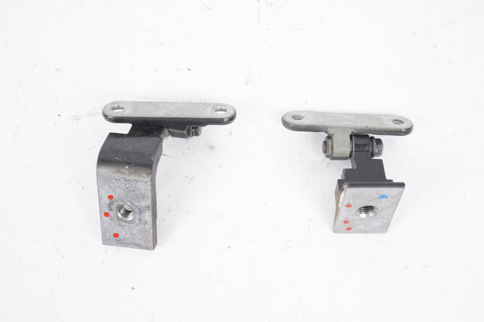 2010 - 2017 BMW 550GT Rear Left Door Upper And Lower Hinges Hinge Pair BLACK