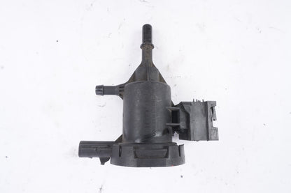 11-18 Mercedes W218 CLS550 S550 CL550 CLA Fuel System Purge Valve 0014760532 OEM