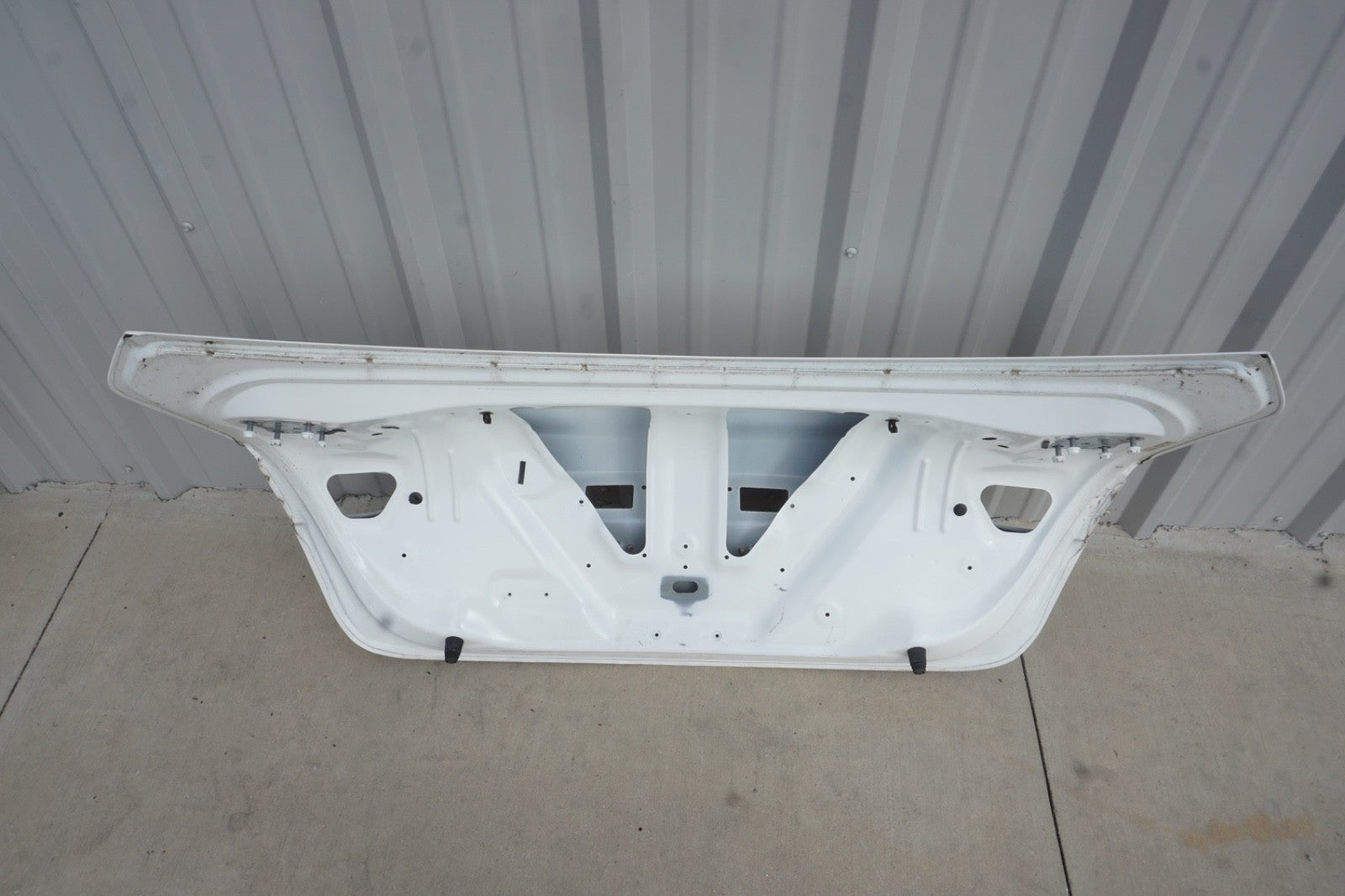 2014 - 2020 Maserati Ghibli Rear Trunk Lid Deck Shell Cover Panel OEM