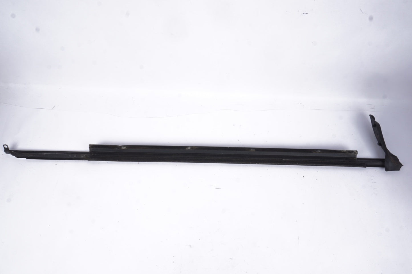 2011-2018 AUDI A8  FRONT LEFT DRIVER SIDE DOOR WINDOW BELT MOLDING OEM