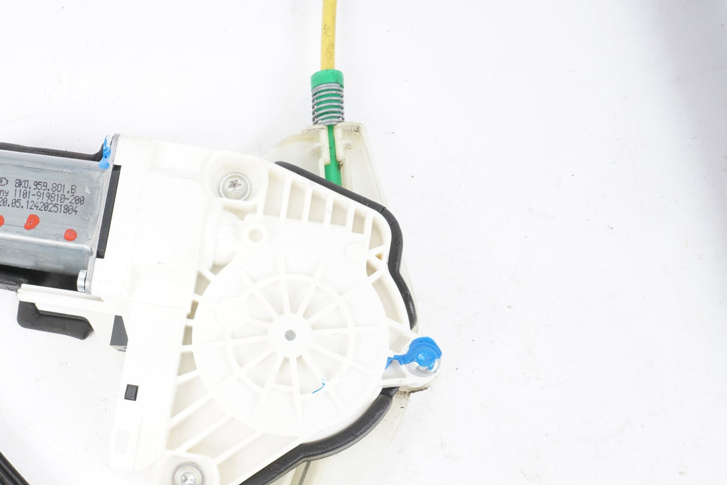 11-17 AUDI A8L REAR RIGHT PASSENGER SIDE WINDOW REGULATOR & MOTOR OEM