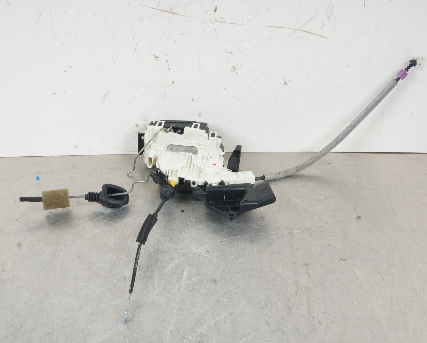 08-14 Mercedes W204 C250 C300 C350 Front Left Door Lock Latch Actuator OEM