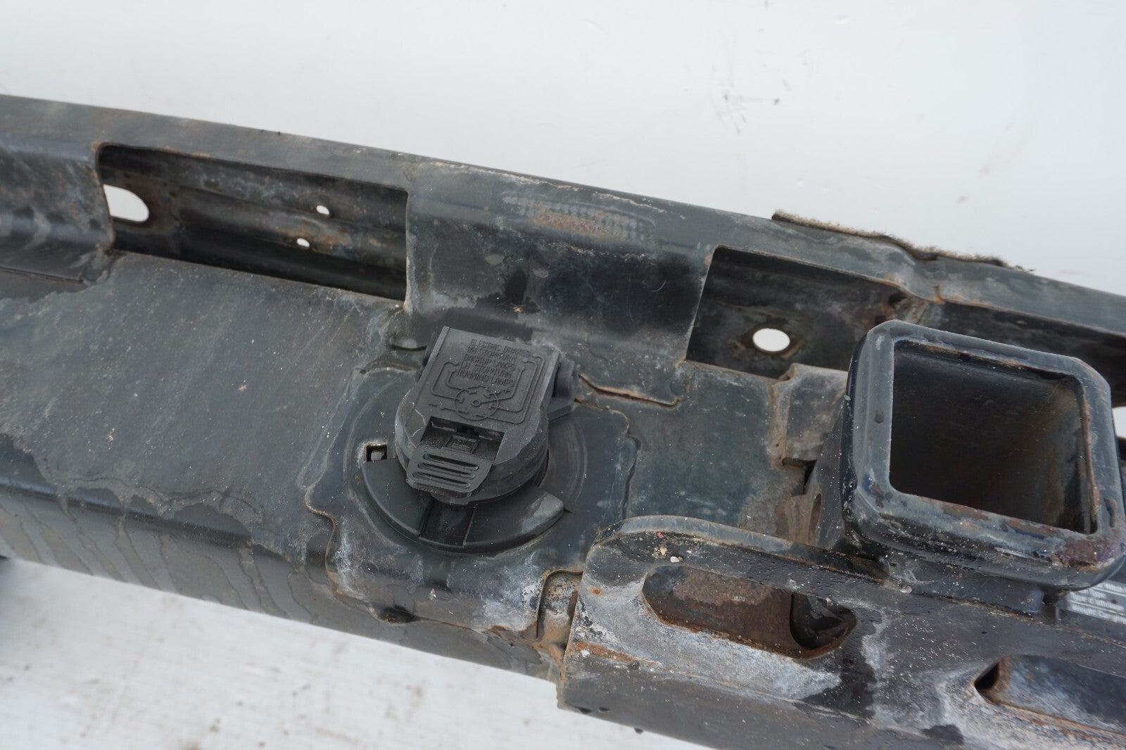 2007 - 2013 Chevy Suburban REAR BUMPER REINFORCEMENT IMPACT BAR OEM
