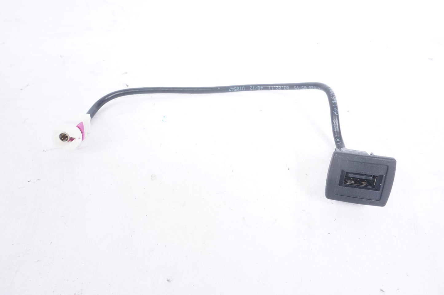 12-14 Mercedes C300 C250 C350 Music Interface iPod iPhone 30-Pin Cable OEM