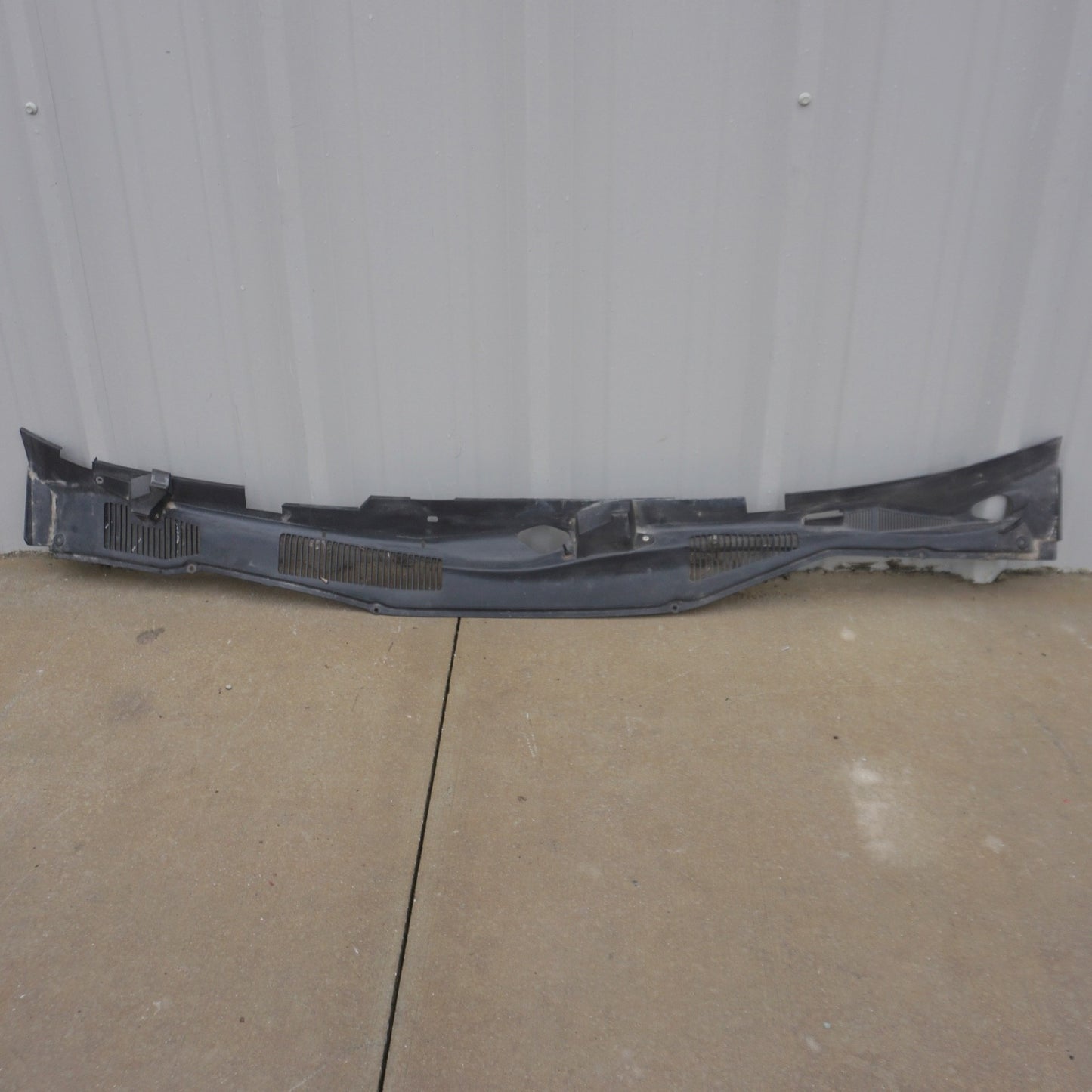 1987 - 1993 Cadillac Allante Windshield Wiper Cover Cowl Grille OEM
