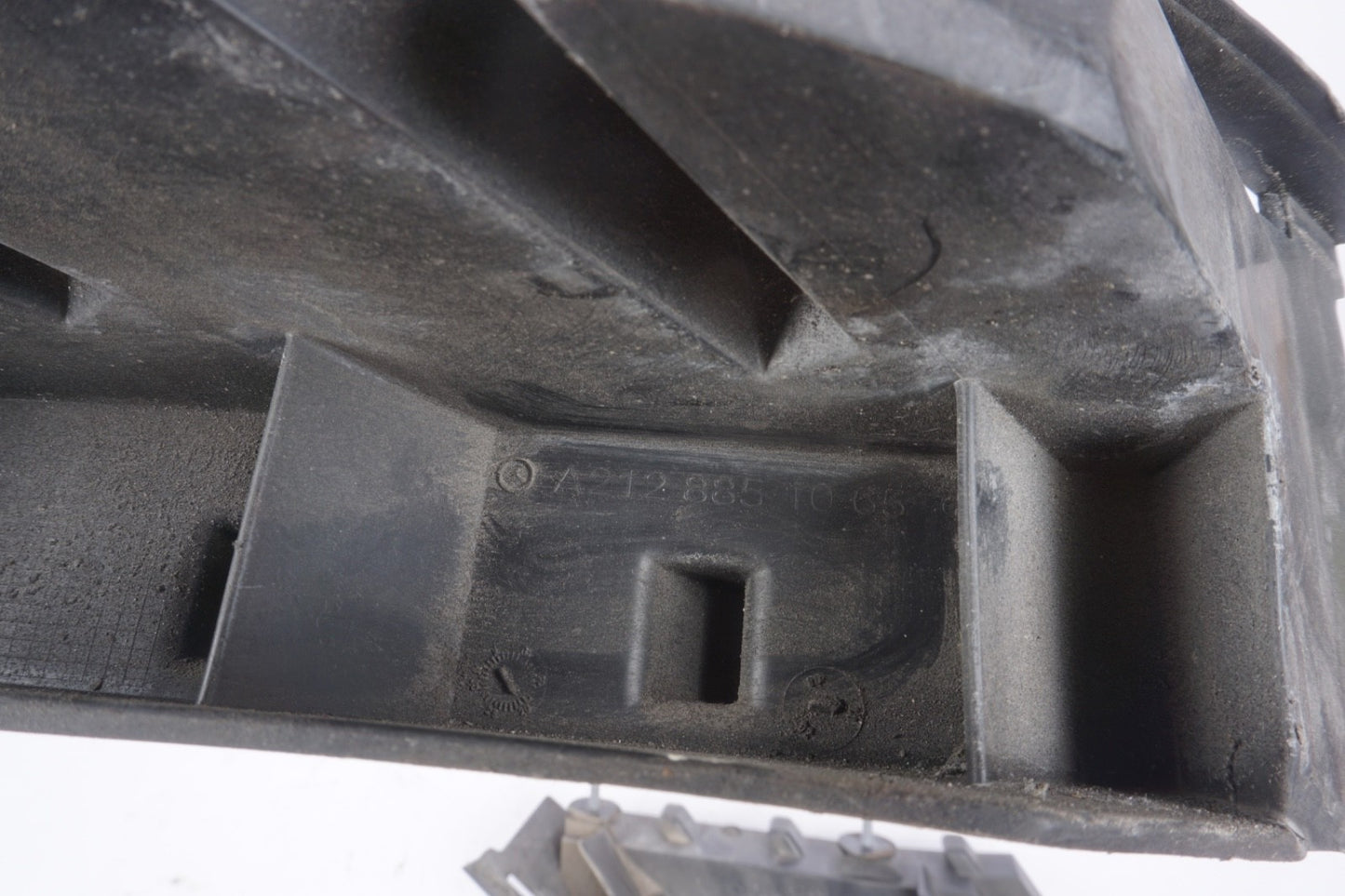 2013-2016 MERCEDES E350 REAR LEFT & RIGHT SIDE BUMPER SUPPORT BRACKET OEM
