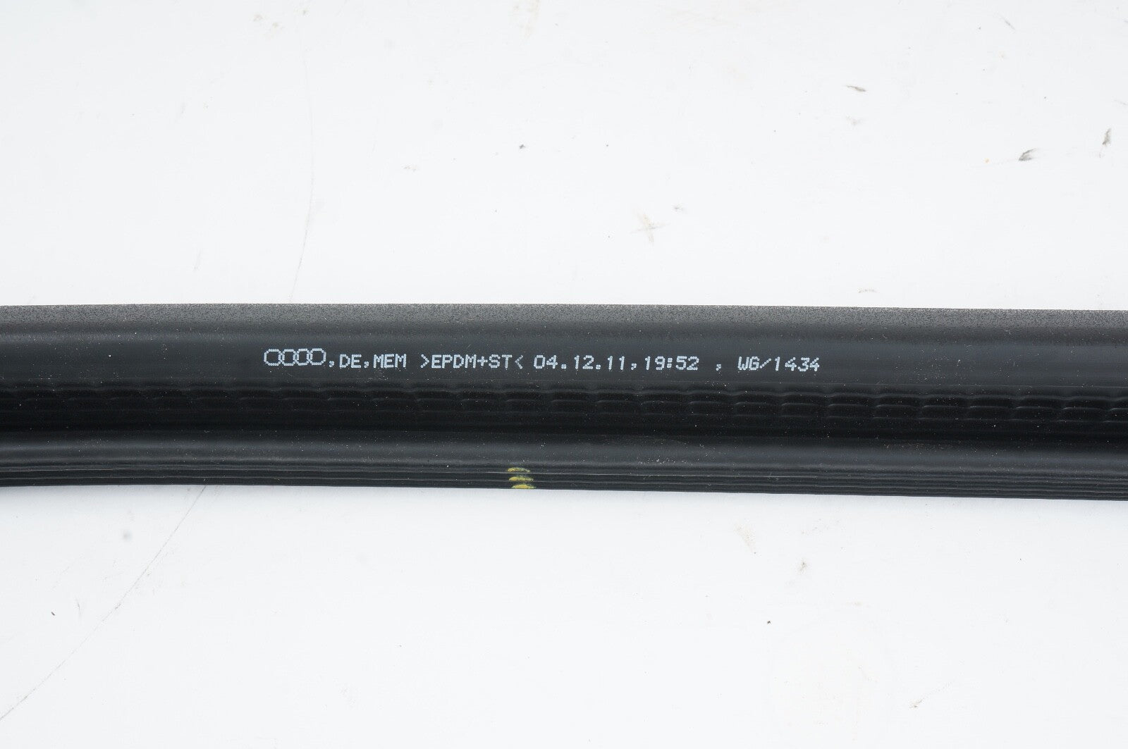 2012-2017 Audi A7 C7 OEM Left Front Upper Door On Body Weather Strip Seal